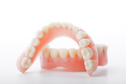 Die Indirekte Unterfütterung erfolgt im Dentallabor